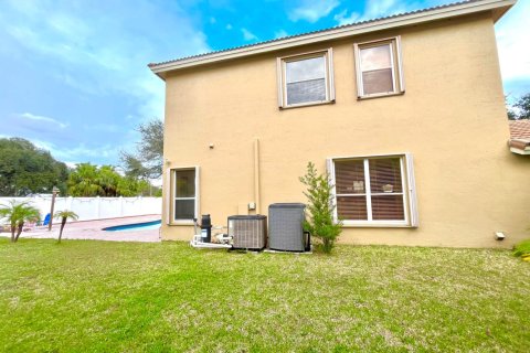 House in West Palm Beach, Florida 4 bedrooms, 232.07 sq.m. № 2187303 - photo 5
