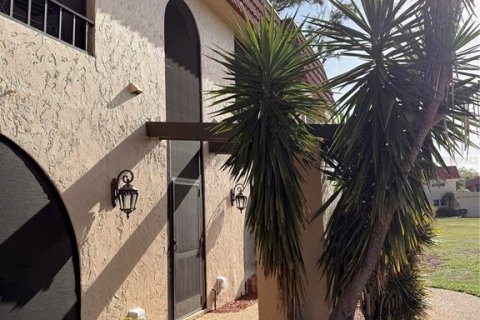 Condo in Nokomis, Florida, 2 bedrooms  № 2166301 - photo 2