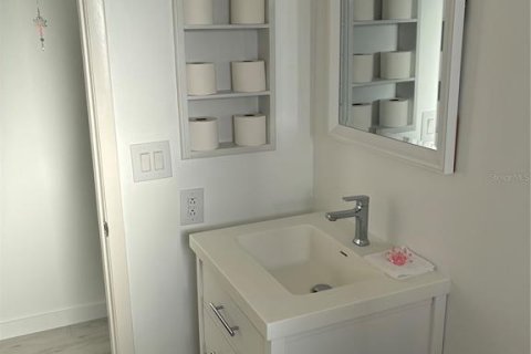 Condo in Nokomis, Florida, 2 bedrooms  № 2166301 - photo 18