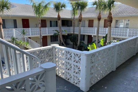 Condo in Daytona Beach, Florida, 1 bedroom  № 2287613