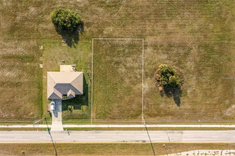 Land in Cape Coral, Florida № 2159779 - photo 4