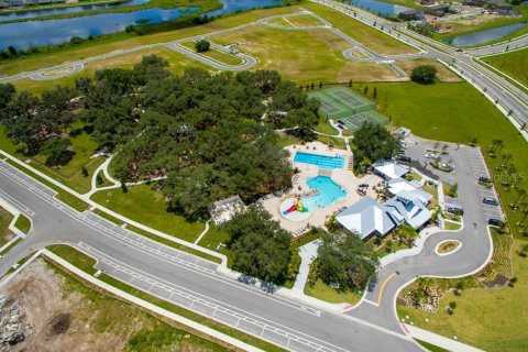 House in Riverview, Florida 5 bedrooms, 346.53 sq.m. № 1902385 - photo 2