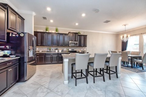 House in Riverview, Florida 5 bedrooms, 346.53 sq.m. № 1902385 - photo 7