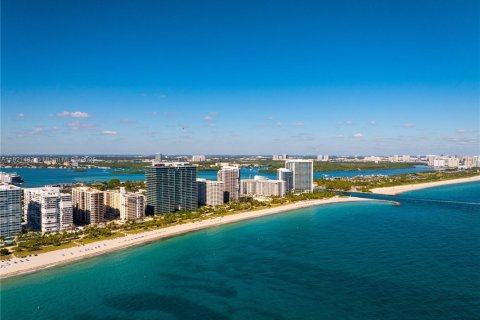 Condo in Bal Harbour, Florida, 4 bedrooms  № 2018898 - photo 2