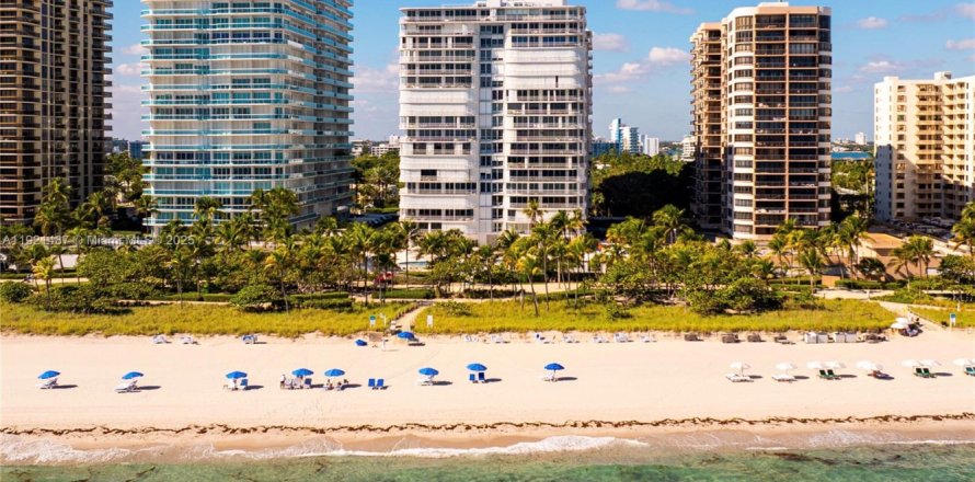 Condo in Bal Harbour, Florida, 4 bedrooms  № 2018898