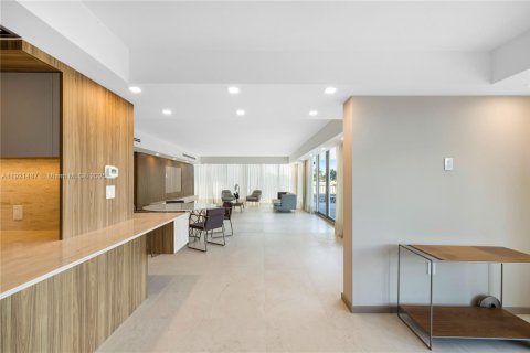 Condo in Bal Harbour, Florida, 4 bedrooms  № 2018898 - photo 28