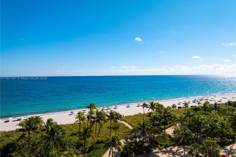 Condo in Bal Harbour, Florida, 4 bedrooms  № 2018898 - photo 3
