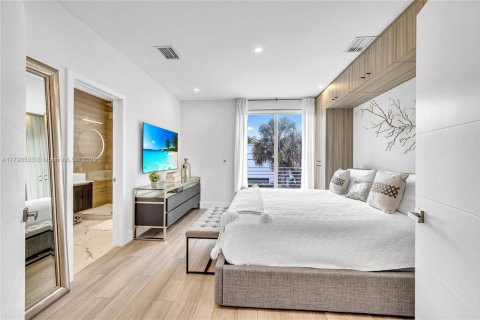 Снять в аренду таунхаус в Форт-Лодердейл, Флорида 3 спальни, 164.99м2, № 1963314 - фото 28