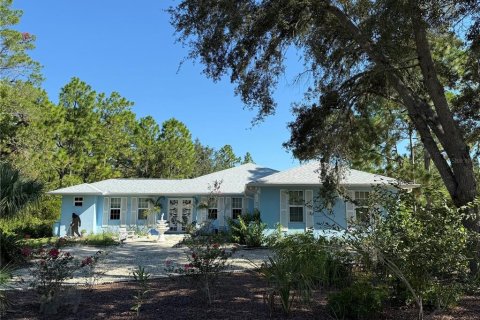 House in Beverly Hills, Florida 6 bedrooms, 289.95 sq.m. № 1894464 - photo 1
