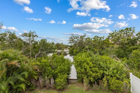 Duplex in Holmes Beach, Florida 2 bedrooms, 85.93 sq.m. № 1898662 - photo 28