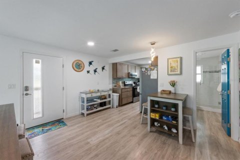 Duplex in Holmes Beach, Florida 2 bedrooms, 85.93 sq.m. № 1898662 - photo 5
