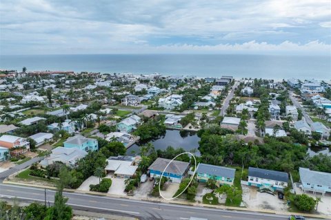Duplex in Holmes Beach, Florida 2 bedrooms, 85.93 sq.m. № 1898662 - photo 30