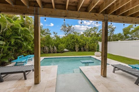 Duplex in Holmes Beach, Florida 2 bedrooms, 85.93 sq.m. № 1898662 - photo 25