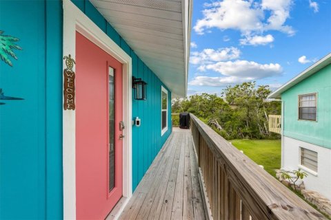 Duplex in Holmes Beach, Florida 2 bedrooms, 85.93 sq.m. № 1898662 - photo 3