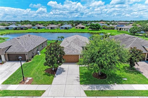 House in Parrish, Florida 3 bedrooms, 135.64 sq.m. № 2092364 - photo 2