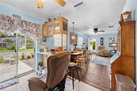 Condominio en venta en New Port Richey, Florida, 2 dormitorios, 95.13 m2 № 1823231 - foto 11