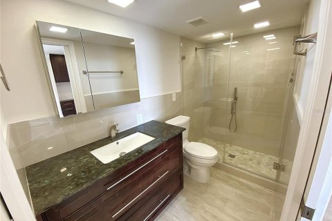 Condo in West Palm Beach, Florida, 2 bedrooms  № 1797823 - photo 29