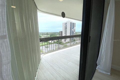 Condo in West Palm Beach, Florida, 2 bedrooms  № 1797823 - photo 30