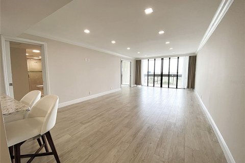 Condo in West Palm Beach, Florida, 2 bedrooms  № 1797823 - photo 11