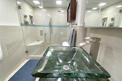 Condo in West Palm Beach, Florida, 2 bedrooms  № 1797823 - photo 19