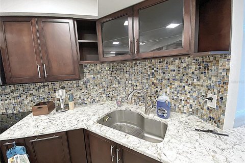 Condo in West Palm Beach, Florida, 2 bedrooms  № 1797823 - photo 9