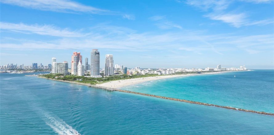 Кондоминиум с 3 спальнями в Майами-Бич, Флорида № 2007940