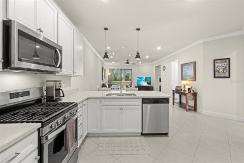 House in Bradenton, Florida 2 bedrooms, 135.45 sq.m. № 1718809 - photo 6