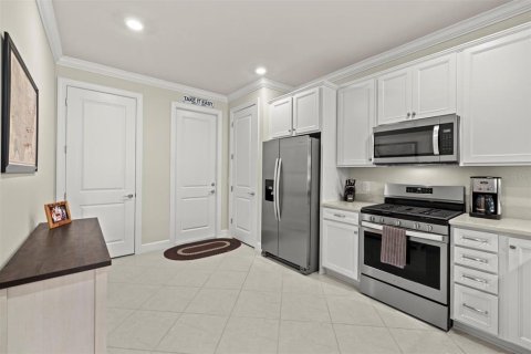 House in Bradenton, Florida 2 bedrooms, 135.45 sq.m. № 1718809 - photo 5