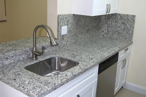 Copropriété à louer à Oakland Park, Floride: 1 chambre, 80.08 m2 № 1929774 - photo 8