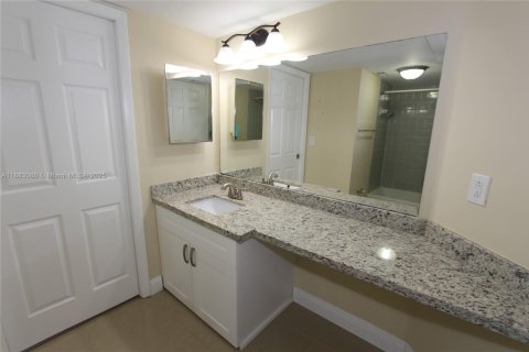 Copropriété à louer à Oakland Park, Floride: 1 chambre, 80.08 m2 № 1929774 - photo 16