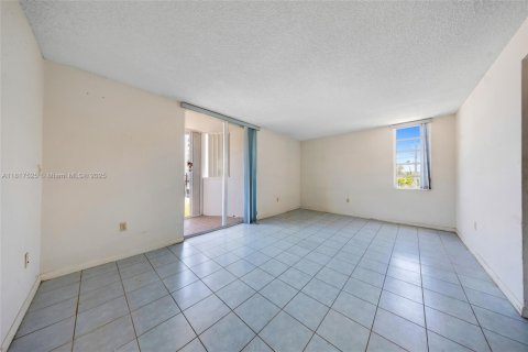 Condominio en venta en Miami Beach, Florida, 2 dormitorios, 102.38 m2 № 1774441 - foto 12