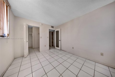 Condominio en venta en Miami Beach, Florida, 2 dormitorios, 102.38 m2 № 1774441 - foto 20