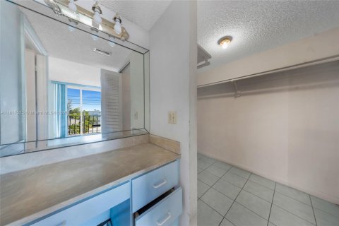 Condominio en venta en Miami Beach, Florida, 2 dormitorios, 102.38 m2 № 1774441 - foto 16