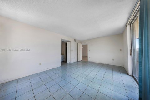 Condominio en venta en Miami Beach, Florida, 2 dormitorios, 102.38 m2 № 1774441 - foto 14