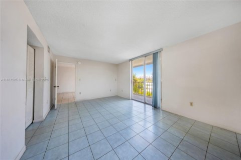 Condominio en venta en Miami Beach, Florida, 2 dormitorios, 102.38 m2 № 1774441 - foto 15