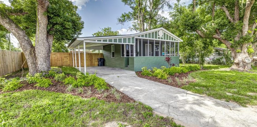 House in Lakeland, Florida 3 bedrooms, 82.87 sq.m. № 1773985