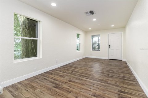 House in Lakeland, Florida 3 bedrooms, 82.87 sq.m. № 1773985 - photo 12