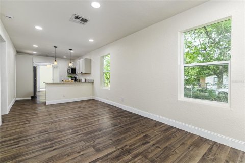 House in Lakeland, Florida 3 bedrooms, 82.87 sq.m. № 1773985 - photo 11