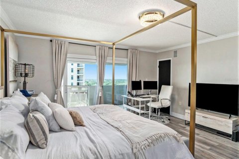 Condo in Tampa, Florida, 2 bedrooms  № 1198869 - photo 16