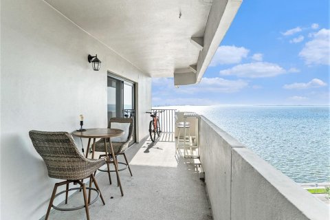 Condo in Tampa, Florida, 2 bedrooms  № 1198869 - photo 24