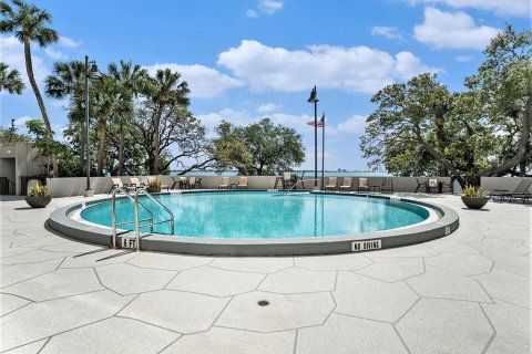 Condo in Tampa, Florida, 2 bedrooms  № 1198869 - photo 20