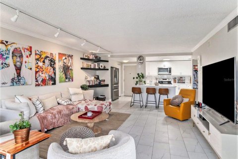 Condo in Tampa, Florida, 2 bedrooms  № 1198869 - photo 7