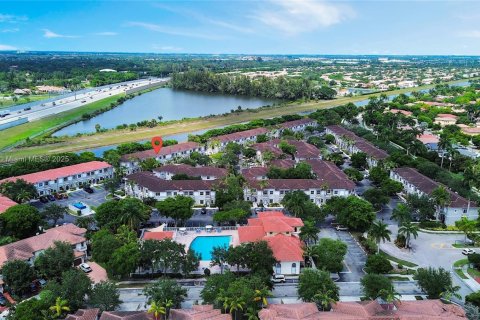 Condo in Miramar, Florida, 3 bedrooms  № 1979754 - photo 28