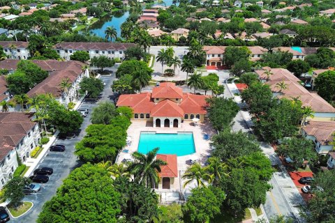 Condo in Miramar, Florida, 3 bedrooms  № 1979754 - photo 26