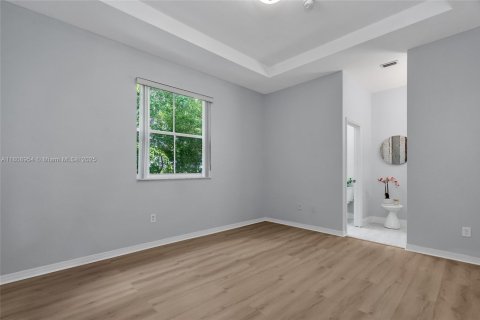 Condo in Miramar, Florida, 3 bedrooms  № 1979754 - photo 16