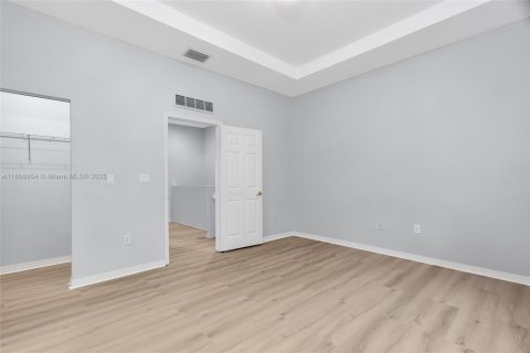 Condo in Miramar, Florida, 3 bedrooms  № 1979754 - photo 18