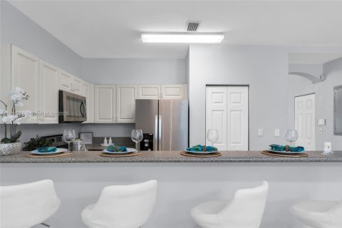 Condo in Miramar, Florida, 3 bedrooms  № 1979754 - photo 8