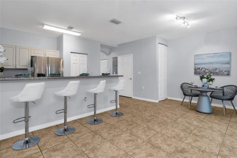 Condo in Miramar, Florida, 3 bedrooms  № 1979754 - photo 7