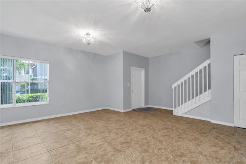 Condo in Miramar, Florida, 3 bedrooms  № 1979754 - photo 14
