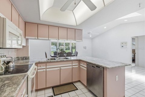 Villa ou maison à vendre à Spring Hill, Floride: 3 chambres, 180.97 m2 № 2390904 - photo 8